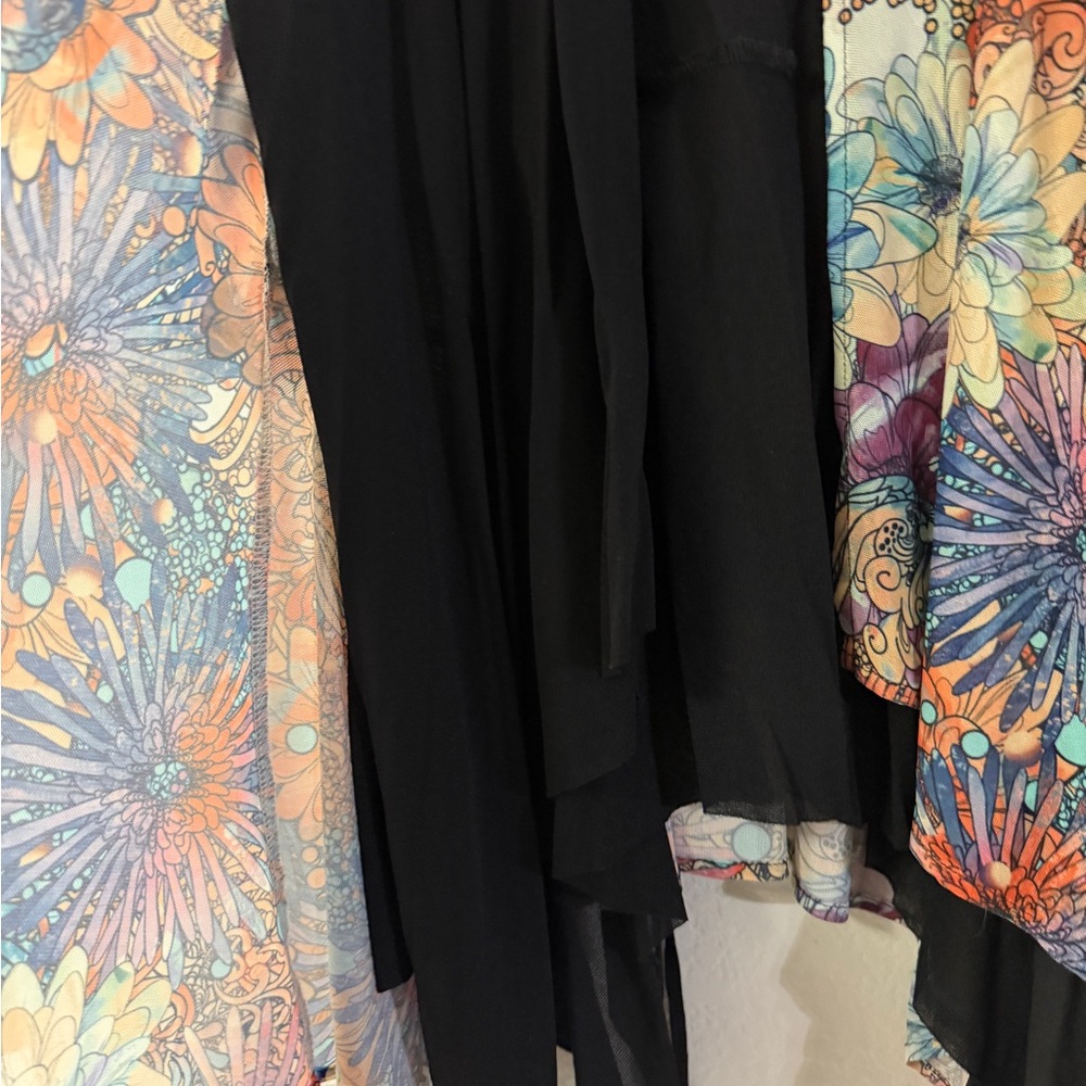 Floral Women's Cardigan/Cape/Overlay (31) - Picture 4 of 9